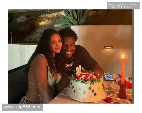 热火与湖人第二场精彩回放全景解析及赛后精彩瞬间回顾